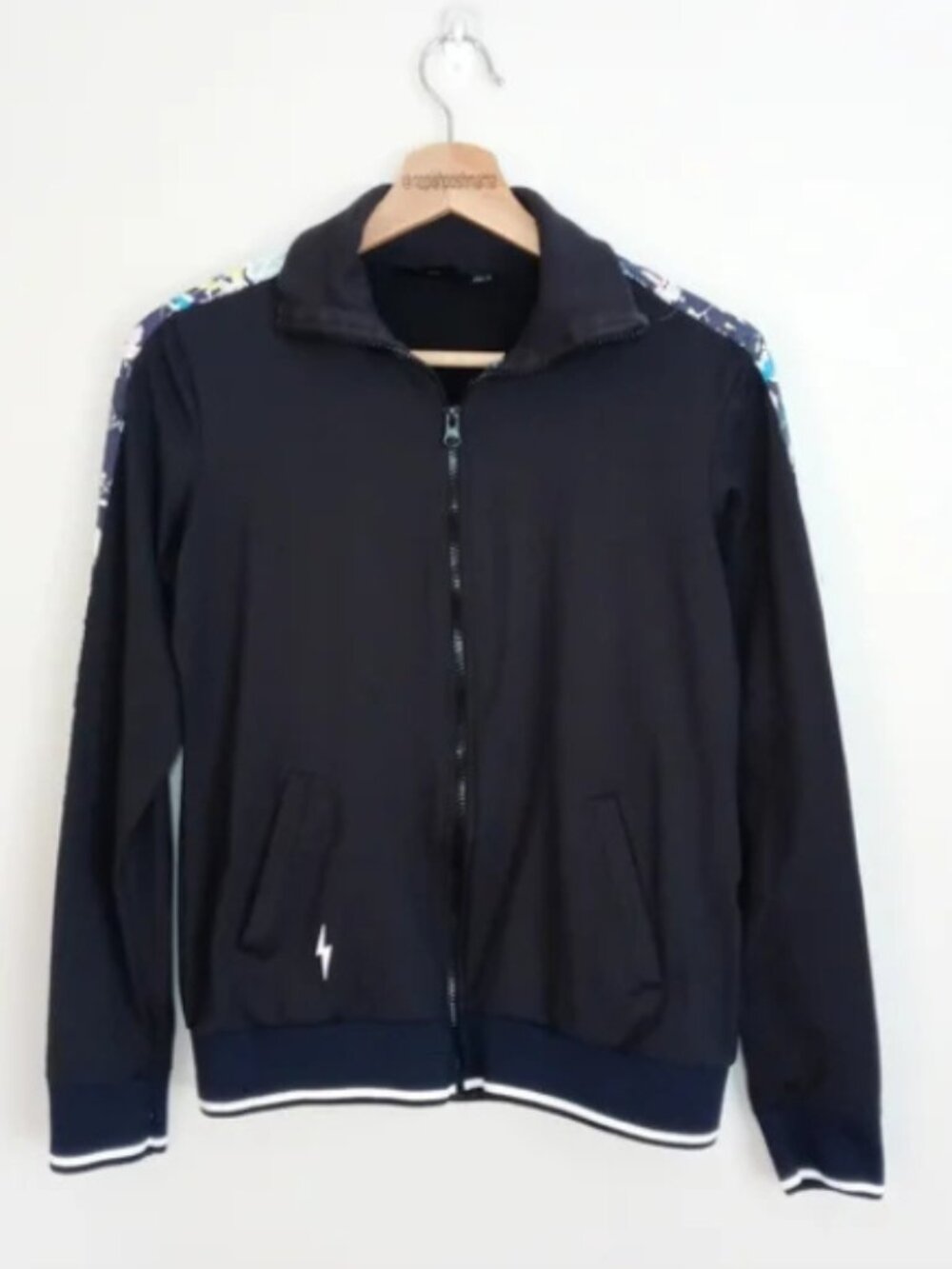 TRF by Zara Women's Black w/Floral Arm Stripe Bomber Jacket, Size Medium